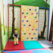 Bộ leo núi bằng gỗ kèm leo dây cho bé mầm non HE2-005