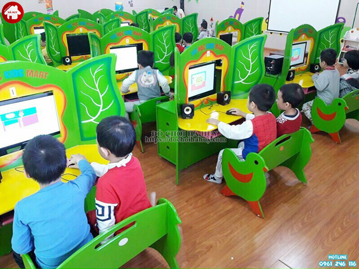 Bộ bàn ghế Kidsmart ngồi học máy tính HC1-009