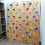 Vách leo núi bằng gỗ cho bé mầm non vui chơi HE2-003