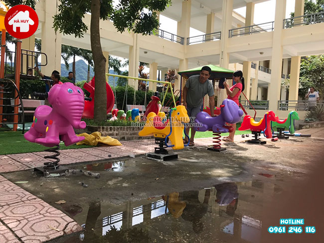 Sản xuất lắp đặt đồ chơi ngoài trời cho bệnh viện tại Mai Châu, Hòa Bình-9