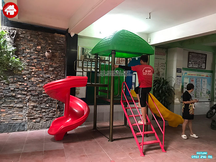 Lắp đặt đồ chơi ngoài trời mầm non cho khách tại Mỹ Đình, Sóc Sơn, Hà Nội