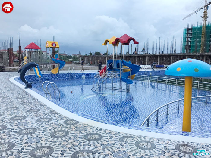 Sản xuất lắp đặt cầu trượt bể bơi cho khách hàng tại Quảng Ninh