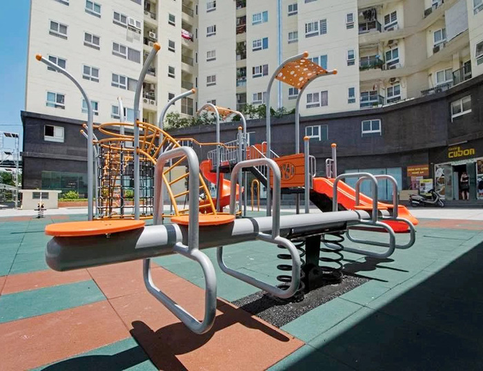 Sân chơi cho trẻ em ngoài trời tại chung cư KVC-031