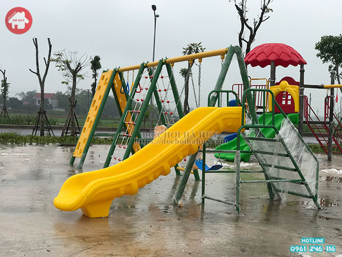 Thi công sân chơi trẻ em ngoài trời cho công viên tại Bắc Giang