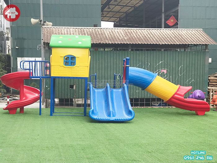 Lắt đặt sân chơi trẻ em ngoài trời cho khu biệt thự tại Dịch Vọng – Hà Nội