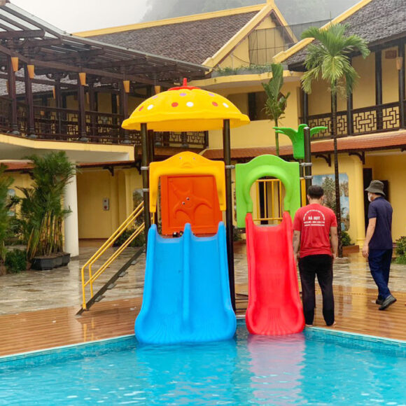 Cầu trượt liên hoàn cho bể bơi HB12-032