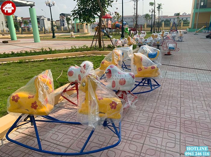 Lắp đặt đồ chơi ngoài trời cho trường mầm non tại Đông La, Hà Nội
