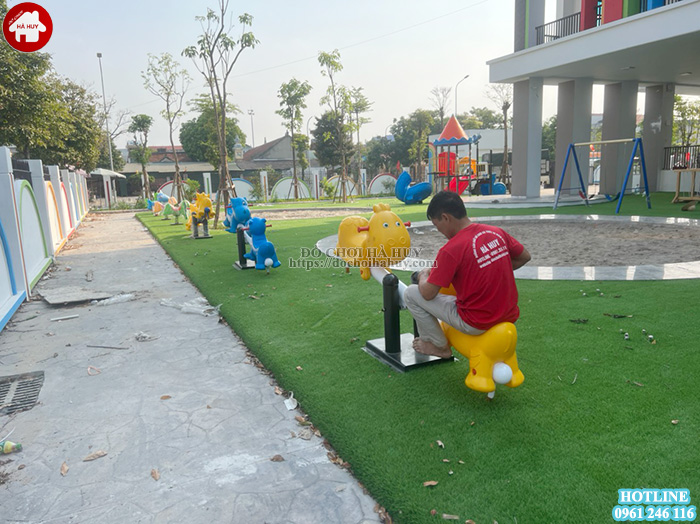 Thi công đồ chơi ngoài trời trường mầm non Chất Lượng Cao tại Đông Anh, Hà Nội