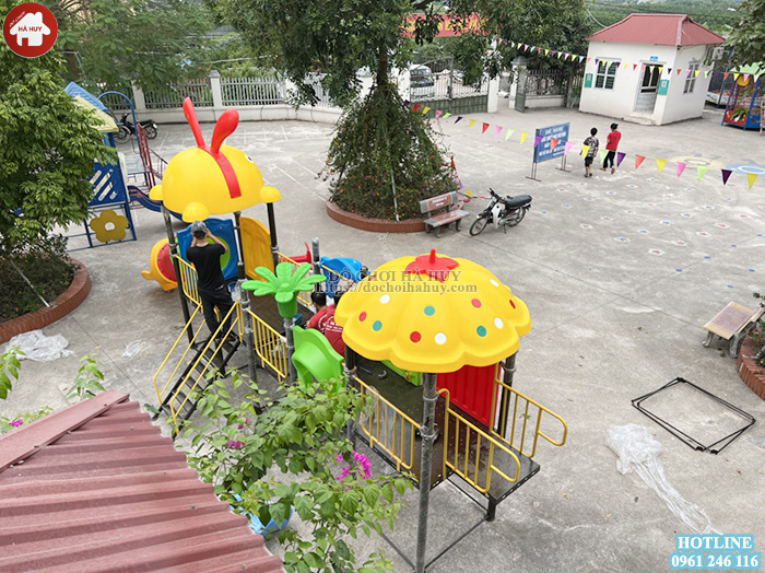 Thi công lắp đặt đồ chơi ngoài trời mầm non tại Văn Giang, Hưng Yên